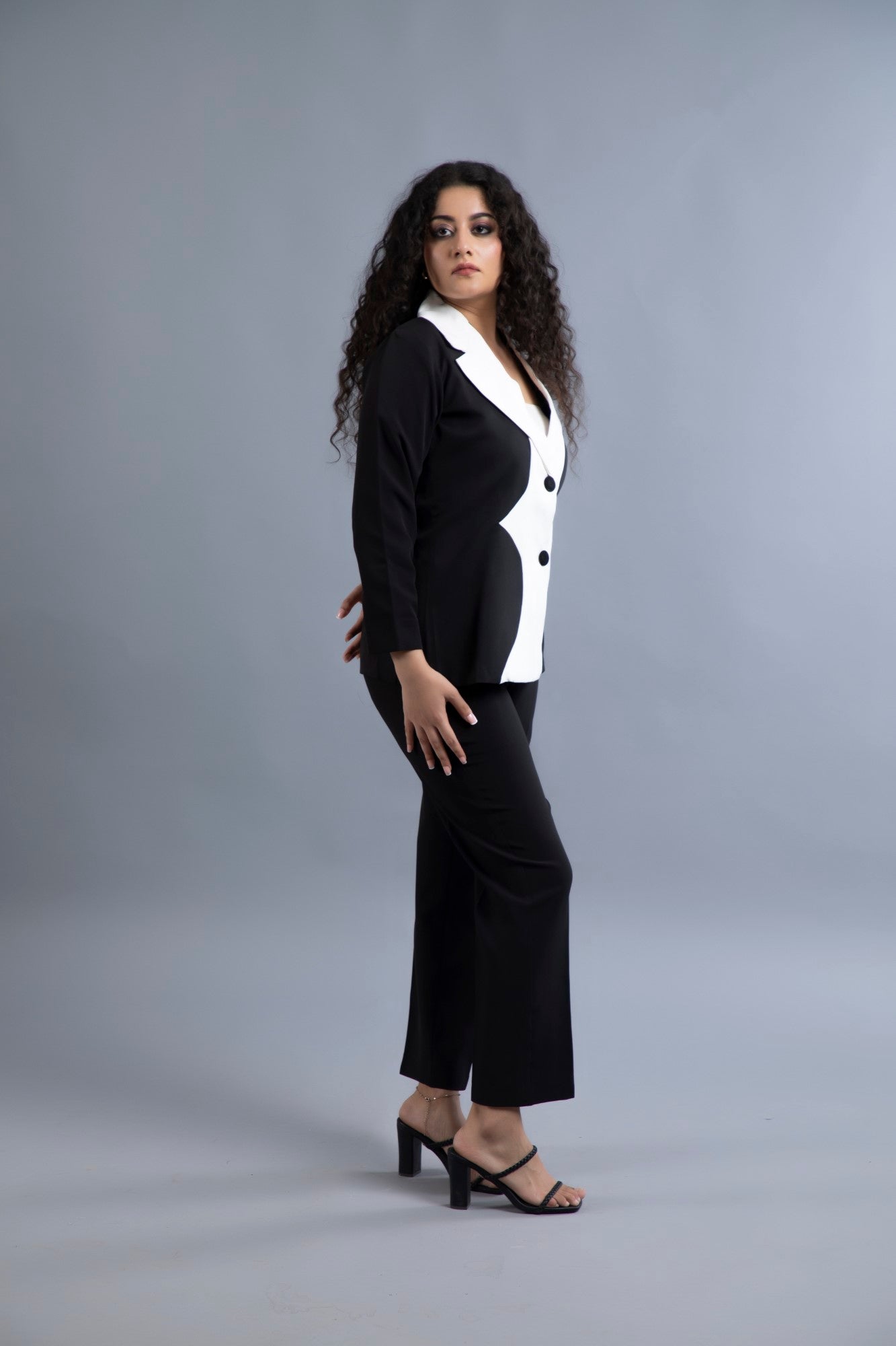 Monochrome Wave Blazer Set