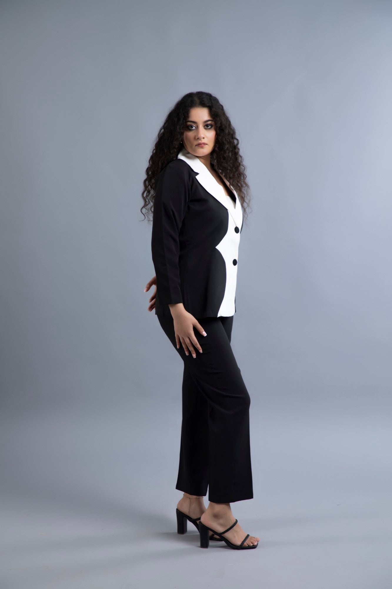 Monochrome Wave Blazer Set